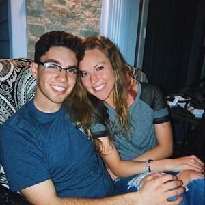 Meet your Posher, Caitlin